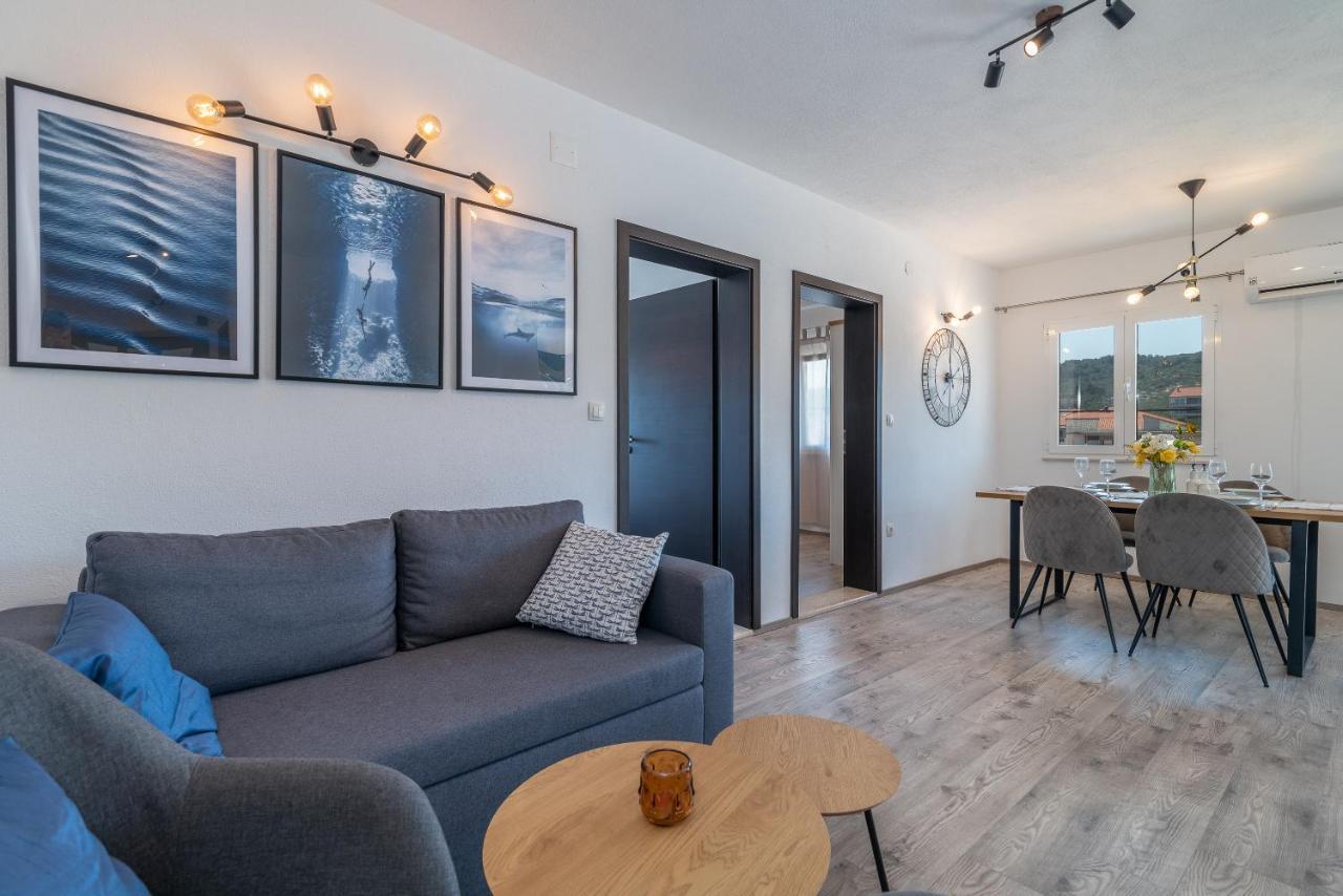 Apartment Marela *